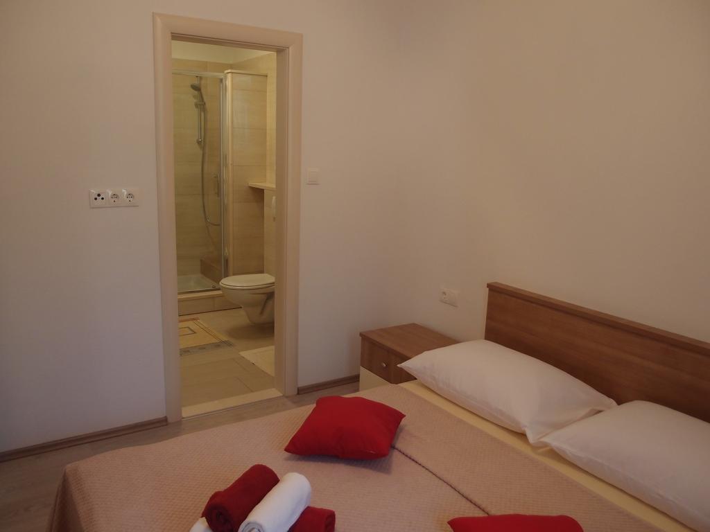 Apartments Kadulja Trogir Oda fotoğraf
