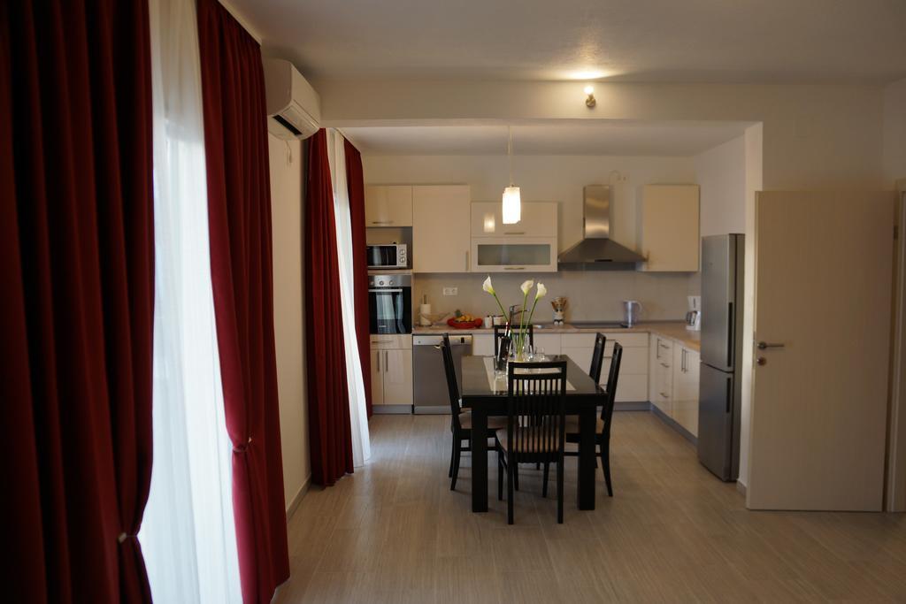 Apartments Kadulja Trogir Oda fotoğraf