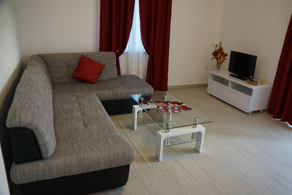 Apartments Kadulja Trogir Oda fotoğraf